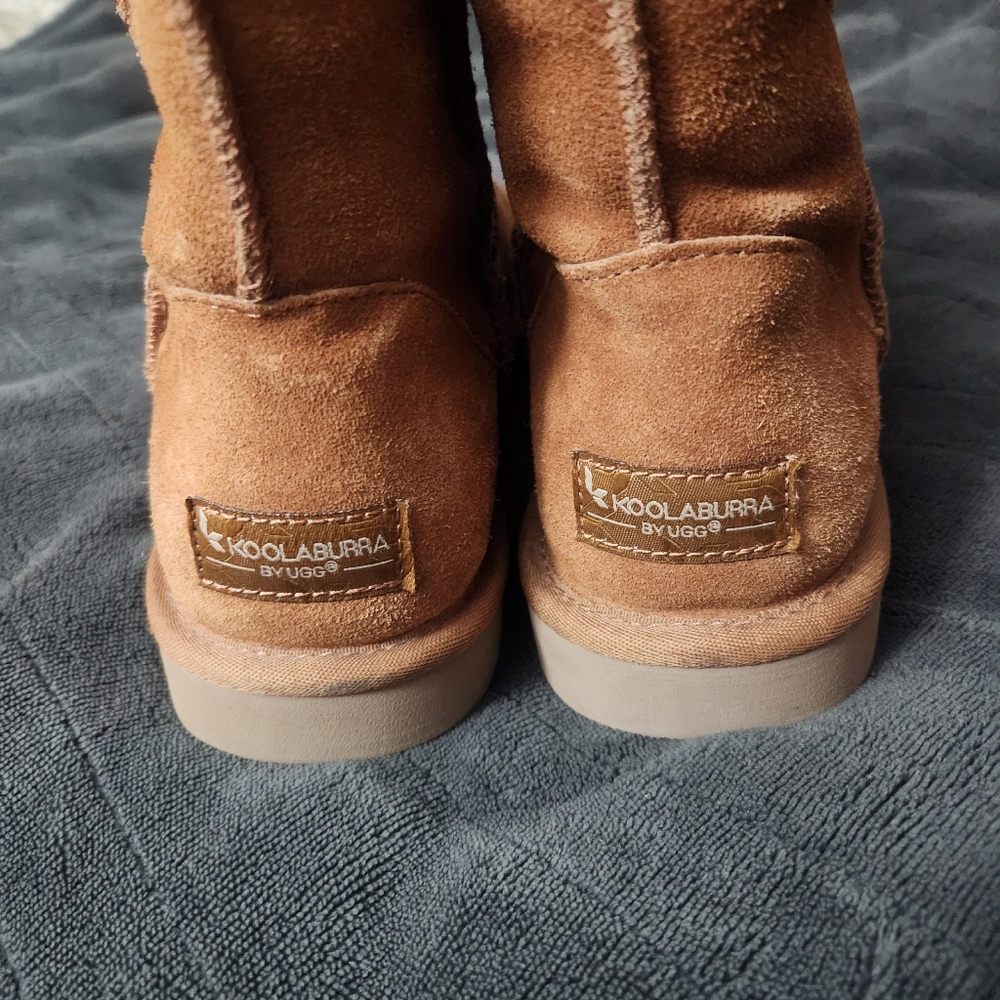Koolaburra by Ugg Women's Size 7 Koola Short Boots Chestnut Suede Shoes - Picture 3 of 4